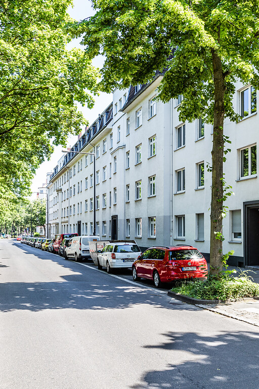 Häuserzeile am Neusser Wall in Köln (2021)