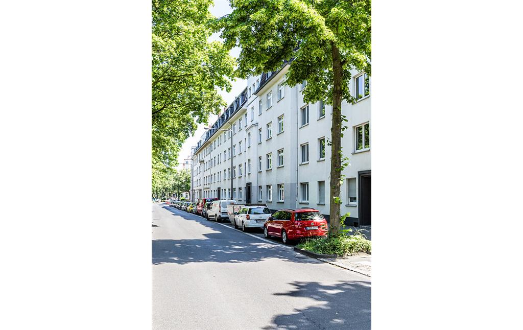 Häuserzeile am Neusser Wall in Köln (2021)