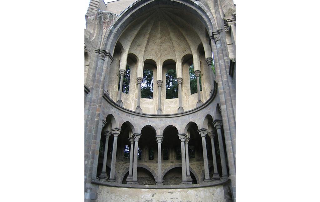 Gewölbe der Chorruine der Abteikirche der Zisterzienserabtei Heisterbach (2005).