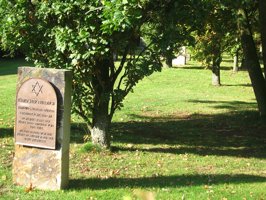 Blick auf den Jüdischen Friedhof am Kampweg in Dülken (2013)