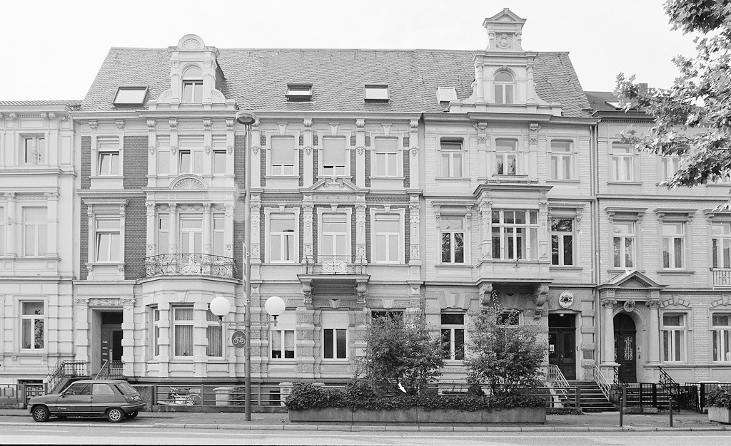 Ehemalige Kanzlei der Botschaft der Republik Lettland in Bonn, Adenauerallee 110-114 (1999)
