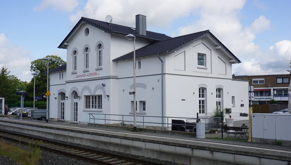 Kerken-Aldekerk, Bahnhof, Gleisseite (2023)