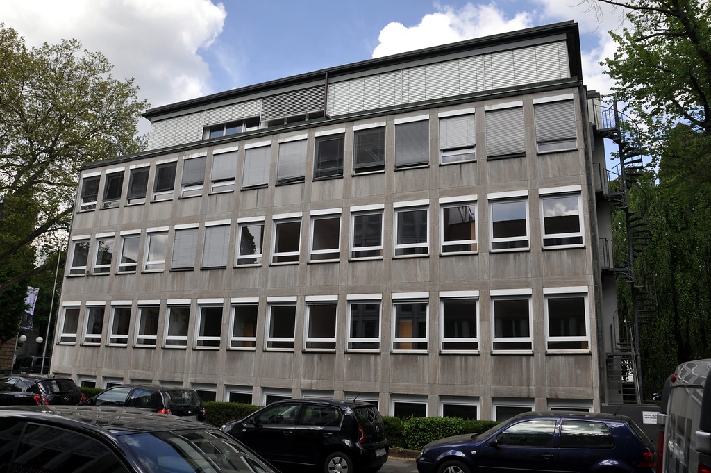 Bürohaus Adenauerallee 131a in Bonn von der Kaiser-Friedrich-Straße aus gesehen (2016)