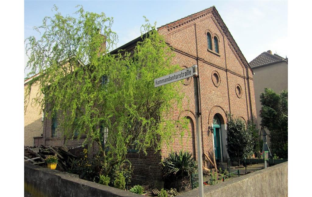 Die westliche Ansicht des ehemaligen Osoyer Synagogen- und Schulgebäudes, das heute als Wohnhaus genutzt wird (2014)