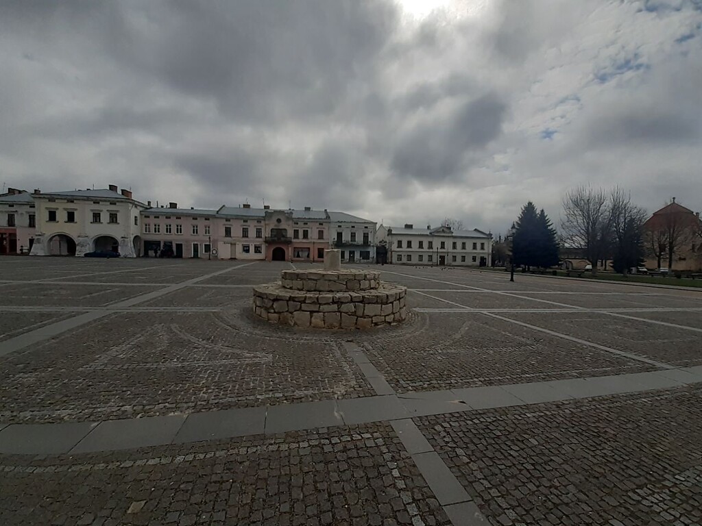 Vicheva Square in Zhovkva with the pillory (2021)