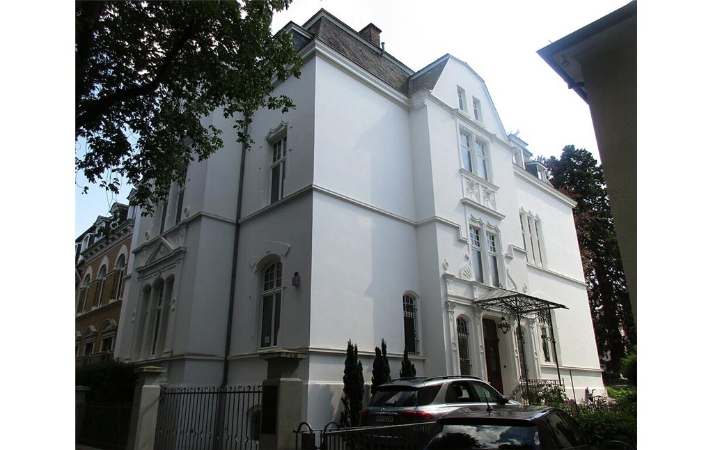 Die Villa Zuntz in der Argelanderstraße, Bonner Südstadt (2022), ursprünglich Wohnhaus der Unternehmerfamilie Zuntz der einstigen Bonner Kaffeerösterei "A. Zuntz sel. Wwe.".