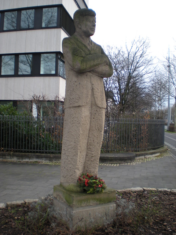 John F. Kennedy-Denkmal in Bonn-Plitterdorf (2014)