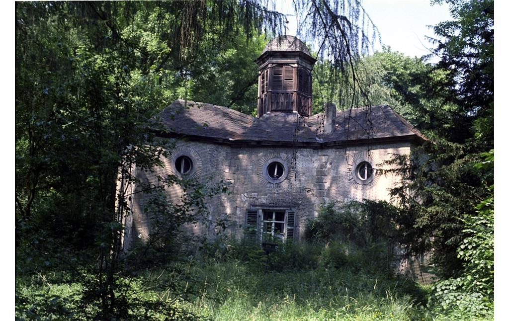 Das spätbarocke Gartenhaus des Sayner Schlossparks.