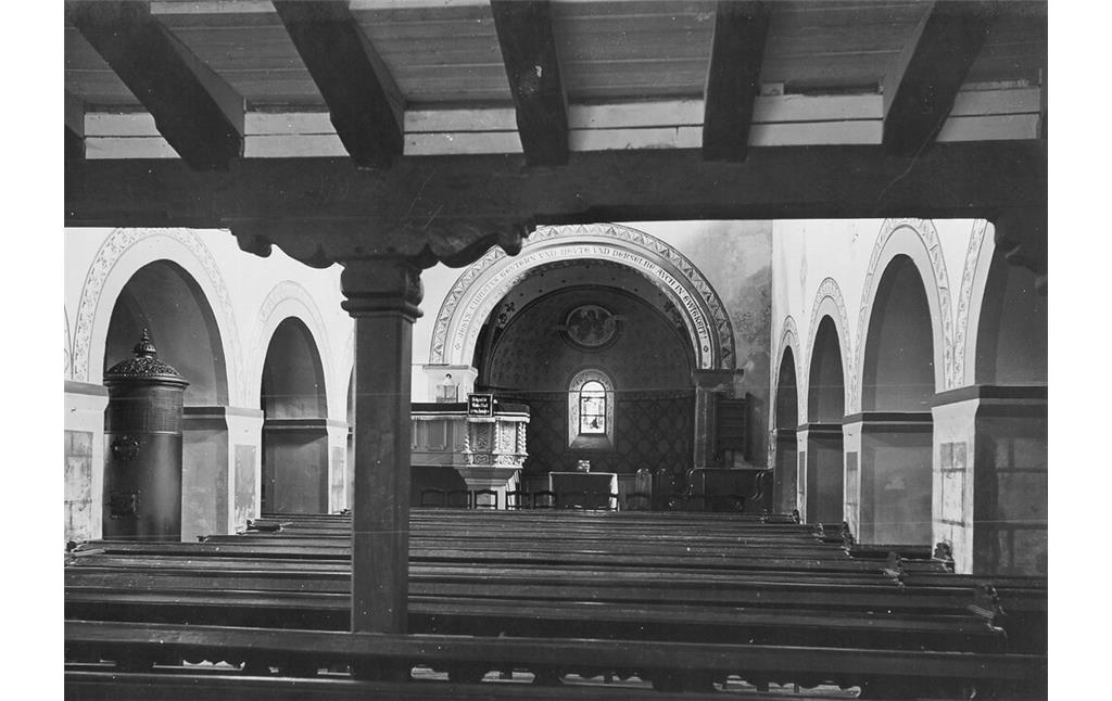 Historische Fotografie des Innenraums der evangelischen Kirche in Birnbach (1930er Jahre)