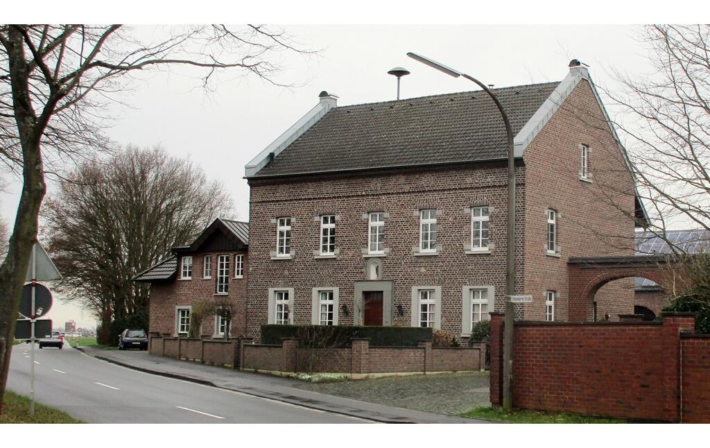 Das Ortsbild prägende Backsteinbauten eines früheren Gehöfts in Niederkassel-Stockem (2024).