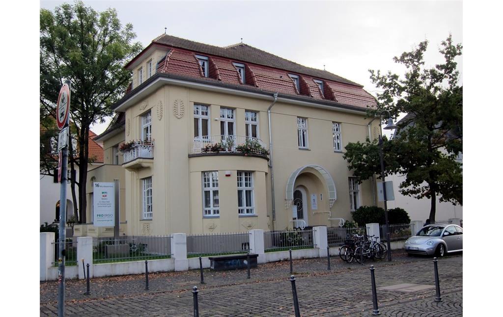 Villa Willy-Brandt-Allee 16 in Bonn vom Rheinweg aus gesehen (2014)