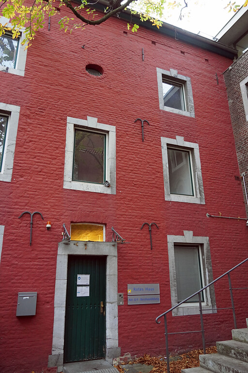 Innenhof des "Roten Hauses" bzw. "Alexander von Humboldt Hauses" im Stadtbezirk Aachen-Mitte (2021).