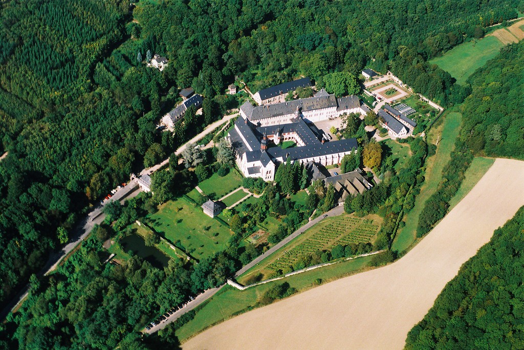 Blick aus der Vogelperspektive auf das Kloster Eberbach (2009).