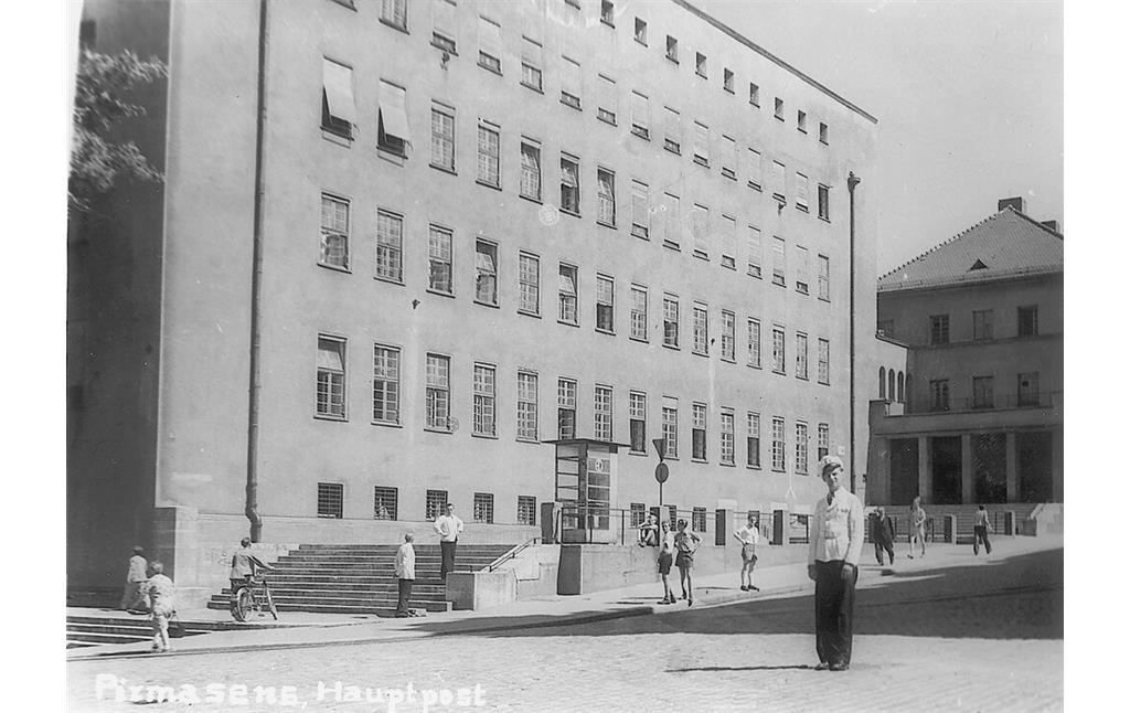 Die ehemalige Haupost, Ecke Bahnhofstraße-Schützenstraße (1950er Jahre)W