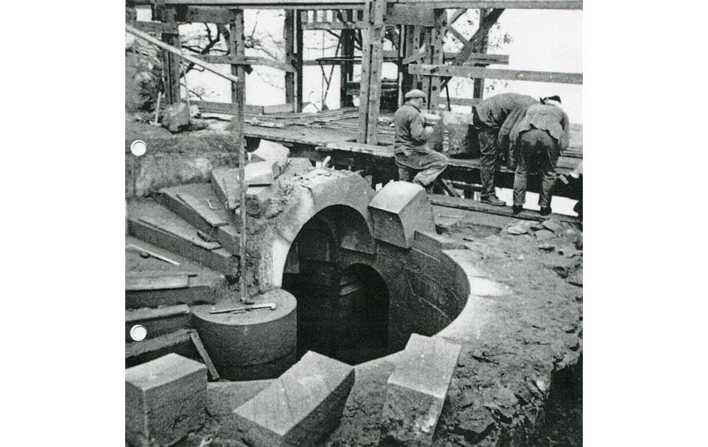 Bau einer Wendeltreppe im Palas der Reichsburg Trifels (1937/38)