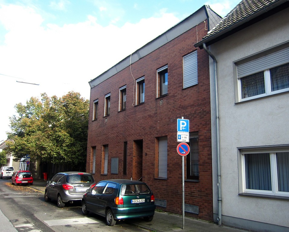 Wohnhaus in der Klever Straße 30. Hier befand sich die ehemalige Synagoge der jüdischen Gemeinde in Hüls (2014).