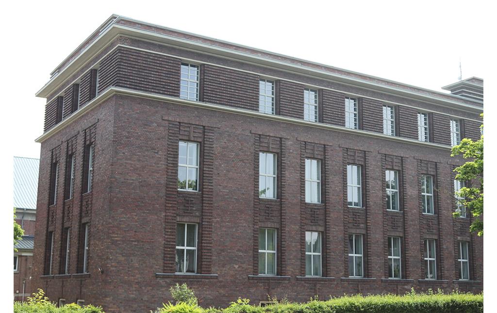 Verwaltungs- und Betriebsgebäude der Gewerkschaft Carolus Magnus in Palenberg(2021)
