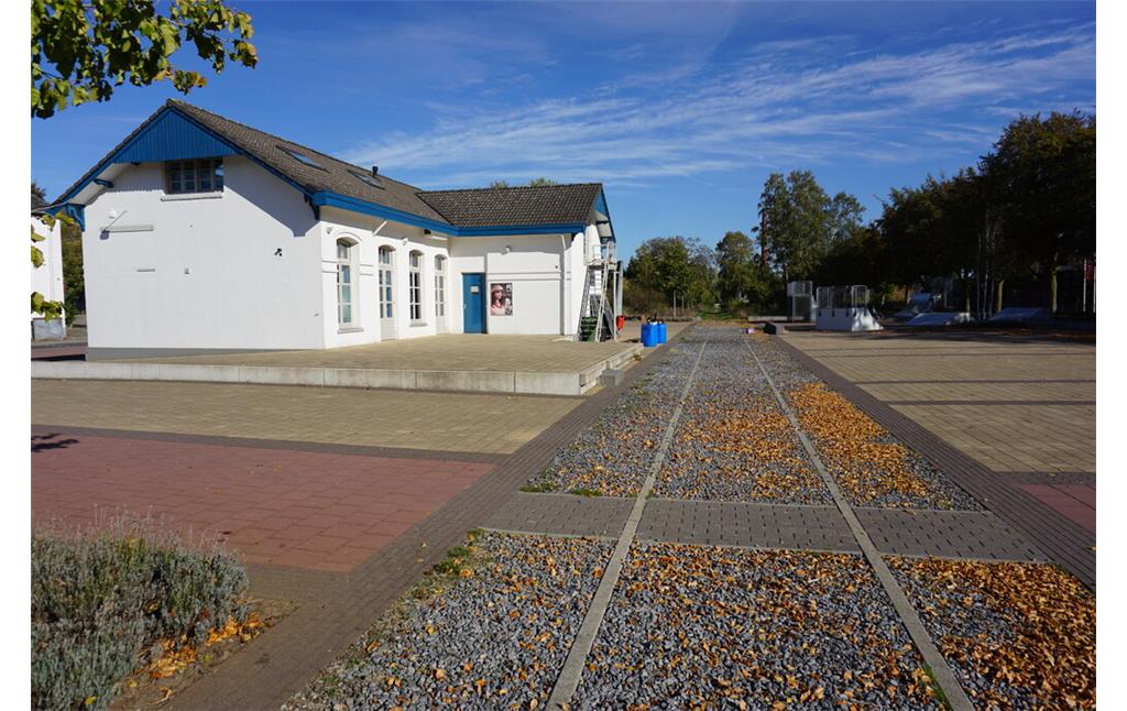Station Mill, Boxteler Bahn (2018), Empfangsgebäude