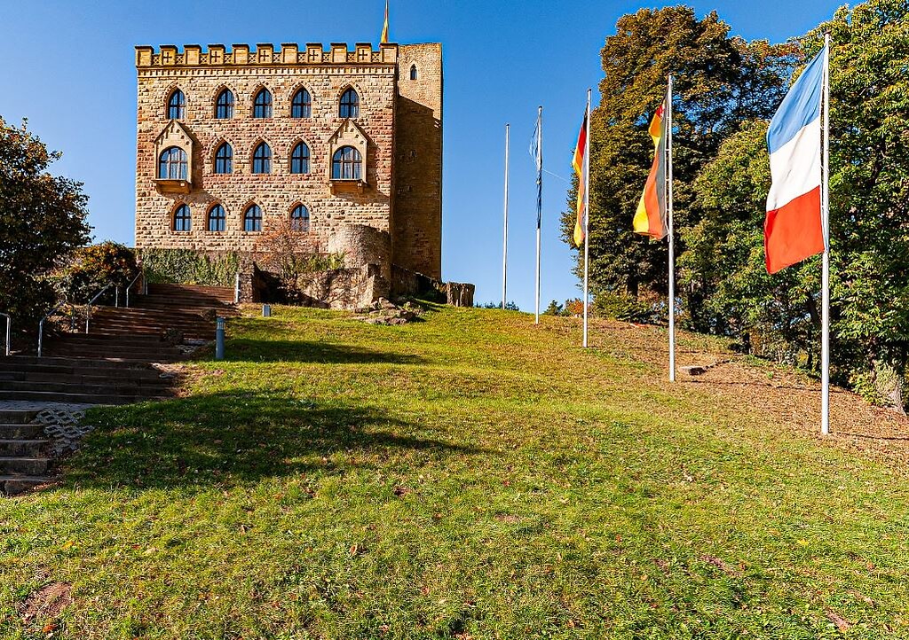 Virtueller Rundgang ums Hambacher Schloss