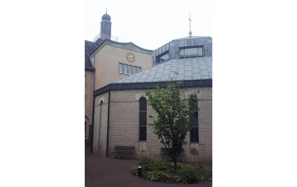 Die Edith Stein Kapelle im Innenhof des Kardinal-Schulte-Hauses in Bensberg (2019)