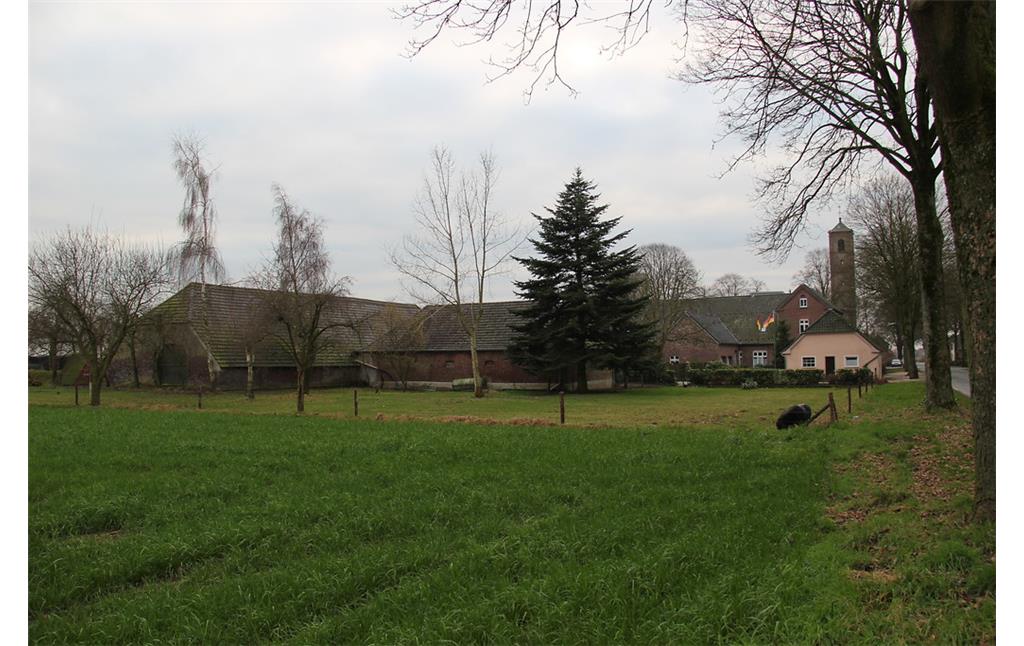 Gehöft mit Nutzflächen in Pfalzdorf (2013)