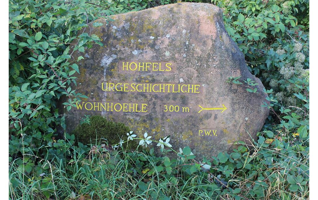 Ritterstein Nr. 293 "Hohfels Urgeschichtliche Wohnhoehle 300 m" nordwestlich von Grünstadt