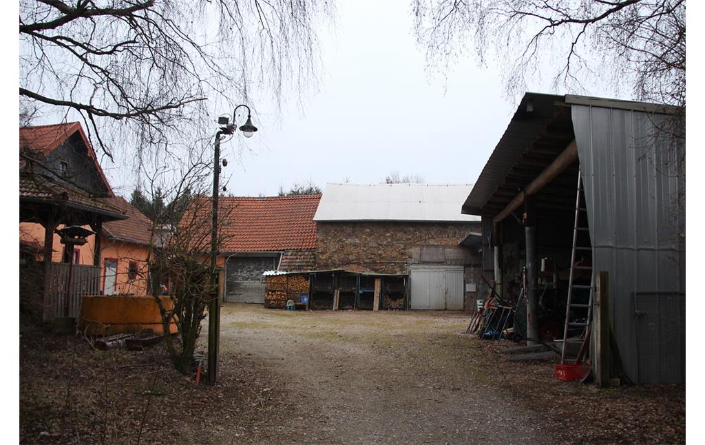 Innenhof der Ziegelhütte bei Seibersbach (2017)
