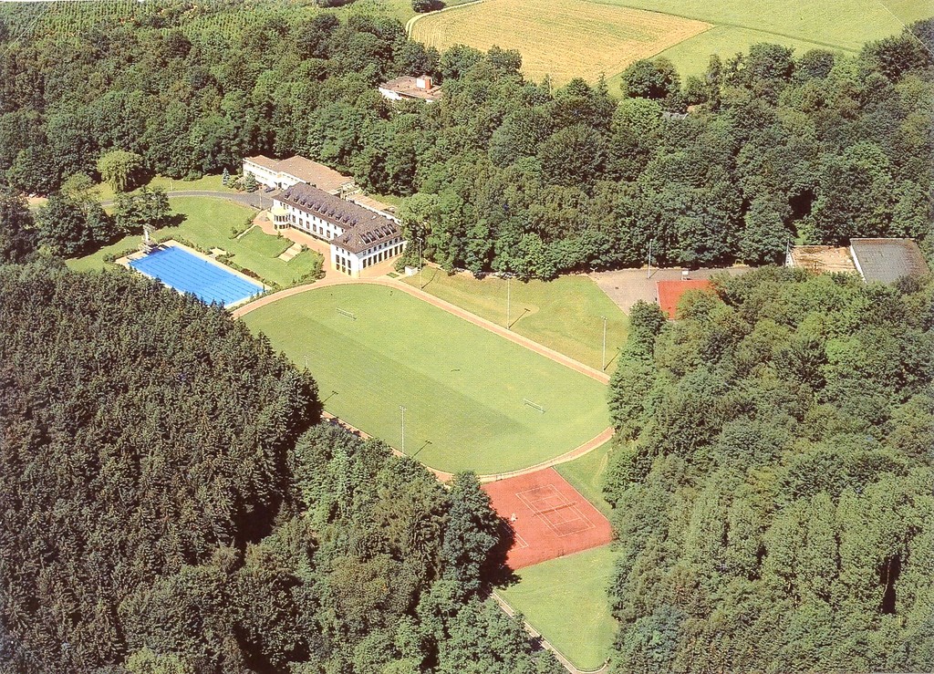 Luftbild der Sportschule Hennef, Ansicht von Westen (Aufnahme nach 1971).