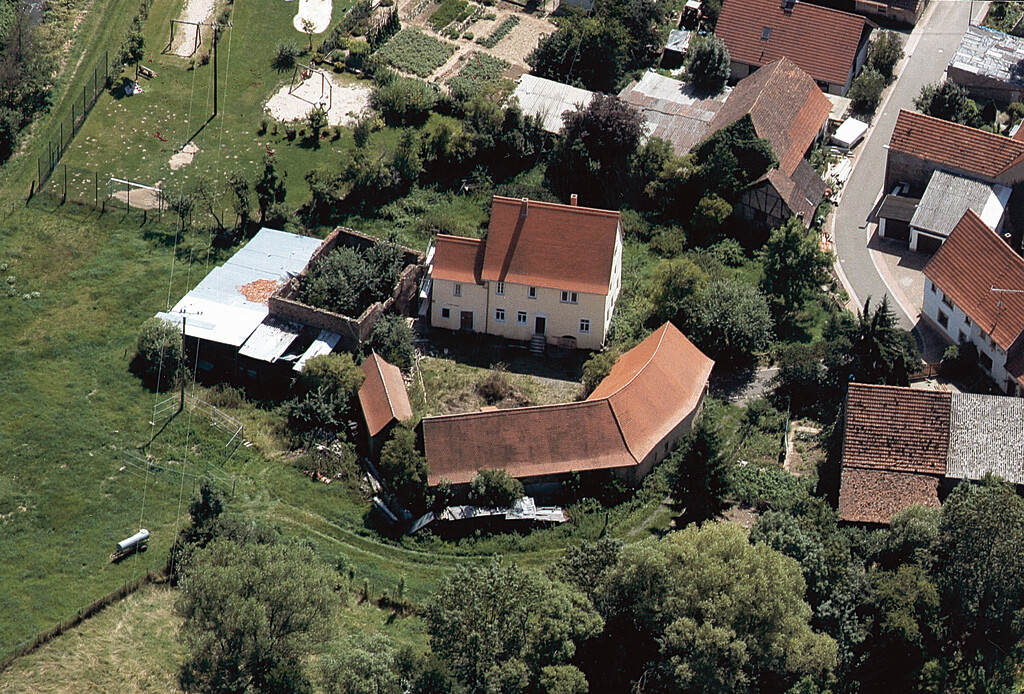 Luftaufnahme Burgstelle und Schloss Imsweiler (2023)