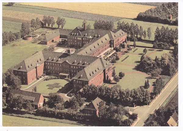 Luftbild vom Krankenhaus in Engelbrechtsche Wildnis von 1955