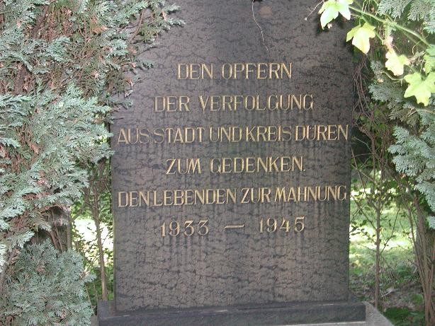 Gedenkstein auf dem jüdischen Friedhof Binsfelder Straße in Düren (2004).