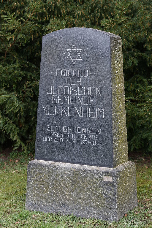 Gedenkstein auf dem jüdischen Friedhof Dechant-Kreiten-Straße in Meckenheim (2011).