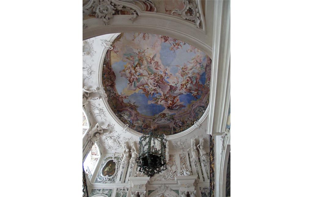 Blick in das ausgemalte Deckengewölbe des Treppenhauses in Schloss Augustusburg bei Brühl (2010)