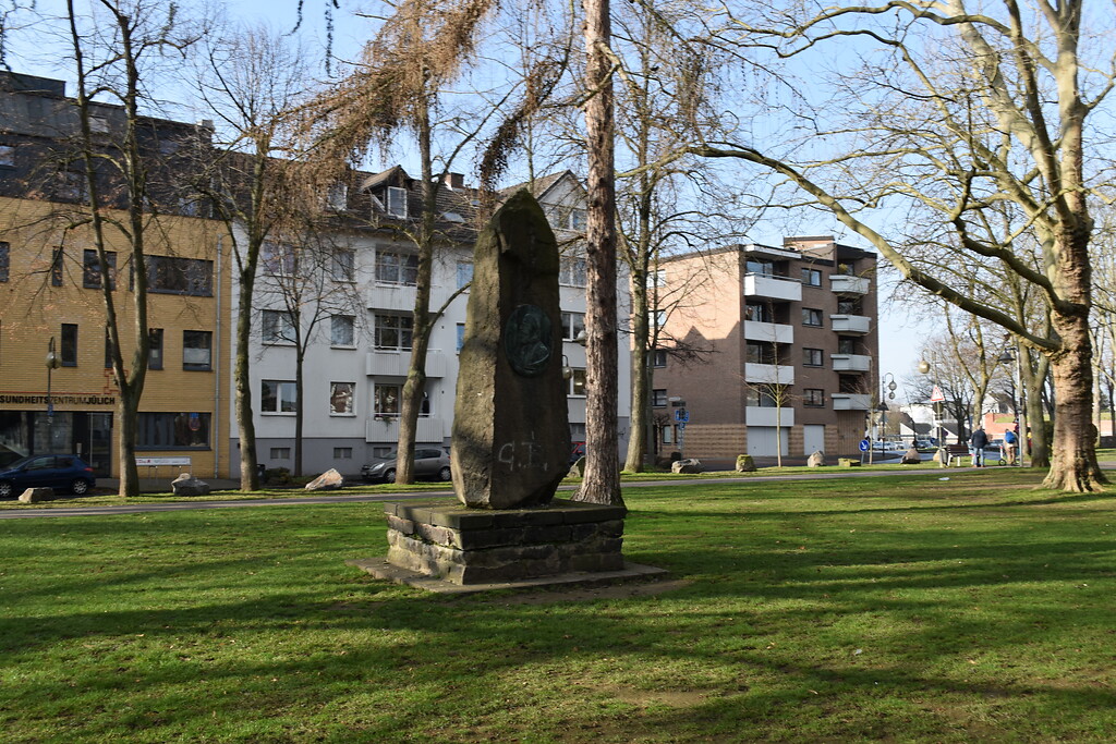 Das Kaiser-Wilhelm-Denkmal auf dem Jülicher Schloßplatz (2020).