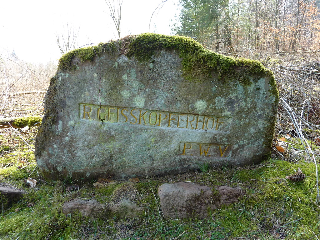 Ritterstein Nr. 186 R. Geisskopferhof südlich von Iggelbach (2013)
