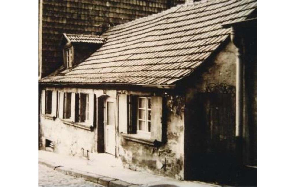 Historische Fotografie des Wohnhauses in der Kaffeegasse Nr. 12 in Pirmasens (um 1900)
