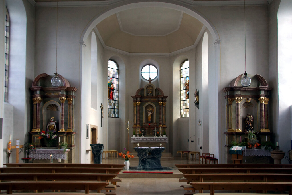 Innenraum der Kirche Sankt Gallus in Großfischlingen (2019)