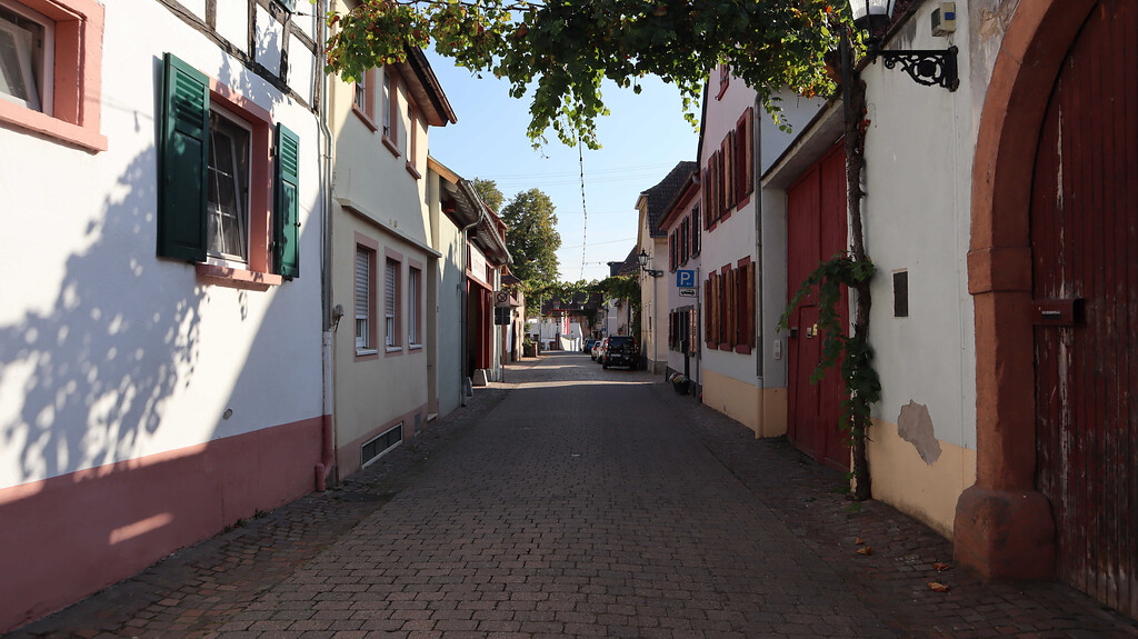 Kirrweiler (Pfalz), Kirchstraße, Straßenansicht von Norden (2020)