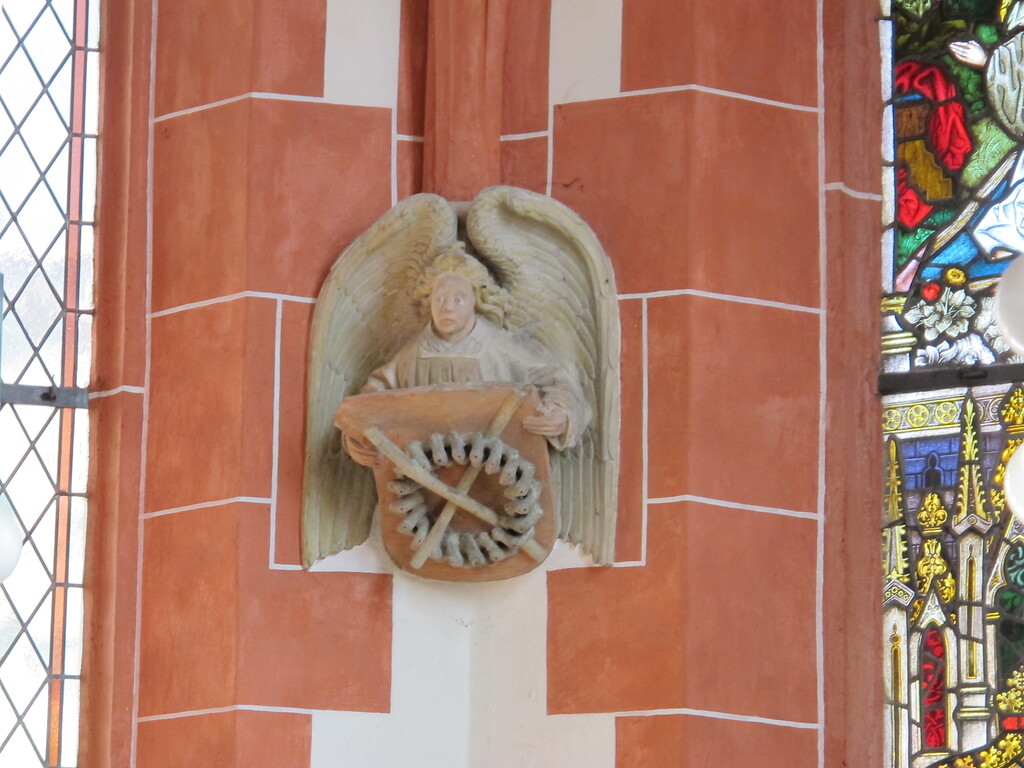 Engelsfigur in der Gewölbe-Konsole der Katharinenkapelle in Treis (2022) (2022)