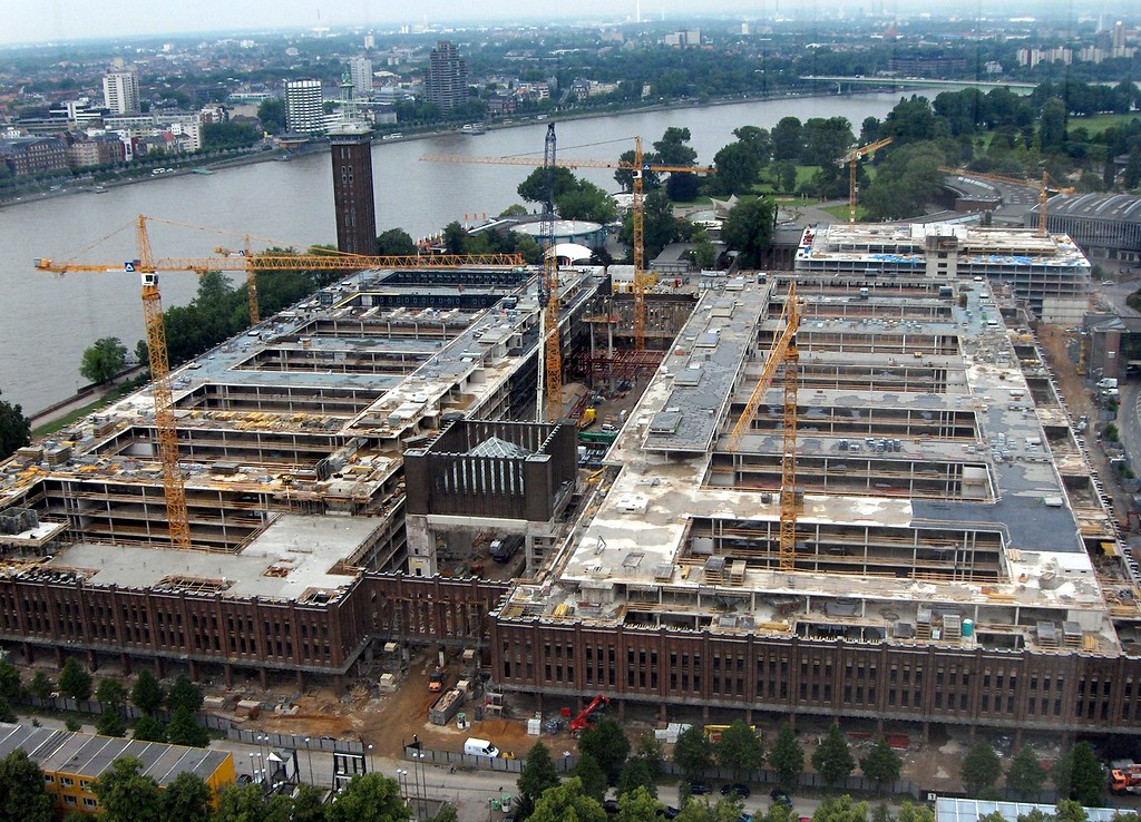 Bauarbeiten an den Rheinhallen, dem historischen Teil der Kölner Messe (2007)