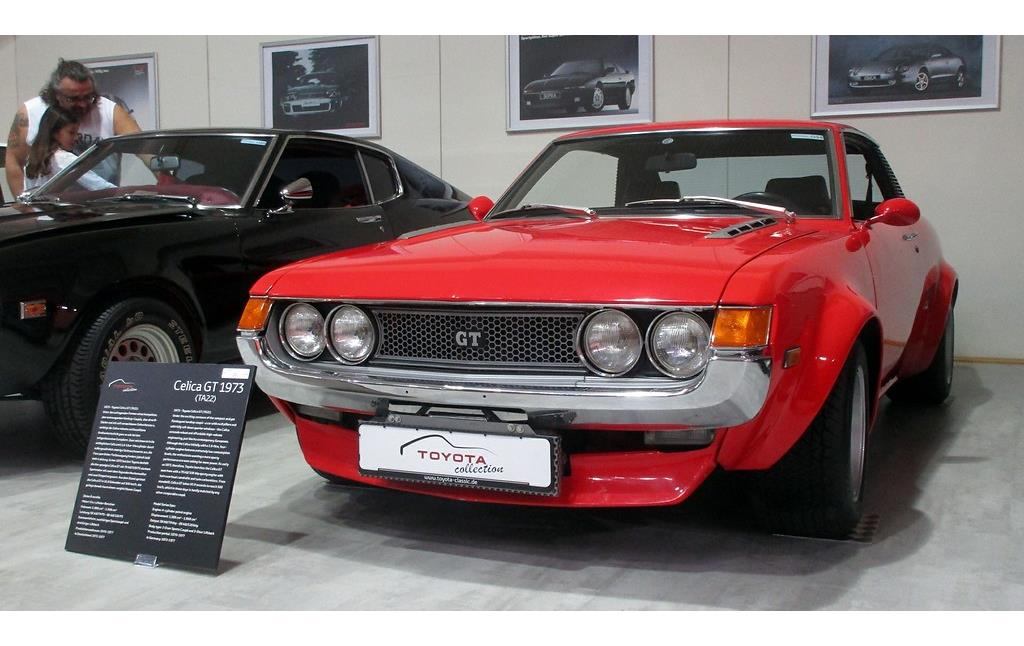 In der Fahrzeugausstellung "Toyota Collection" in Köln-Marsdorf präsentiertes Toyota-Sportcoupé des Typs "Celica GT" von 1973 (2018).