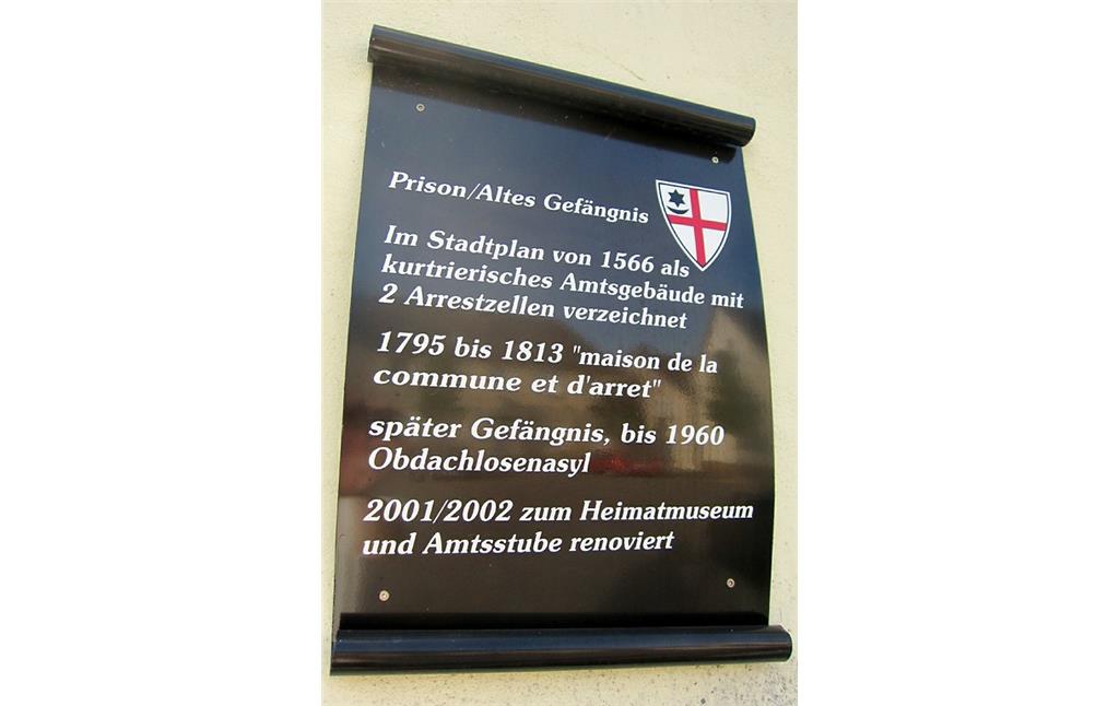 Hinweistafel am Kaisersescher "Büllesje", dem kurtrierischen Amts- und Burgmannenhaus sowie späterem Gefängnis und Heimatmuseum (2013).