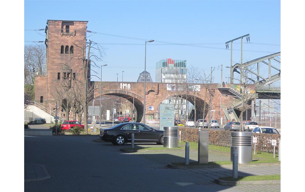 Linksrheinische Vorlandbrücke der Südbrücke in Köln (2014)