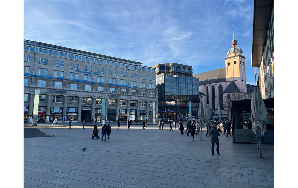 Bahnhofsvorplatz in Köln Altstadt-Nord (2022)