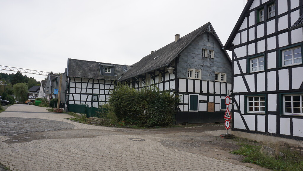 Hellenthal, Denkmalbereich Oberhausen (2022). Fachwerkwinkelhof