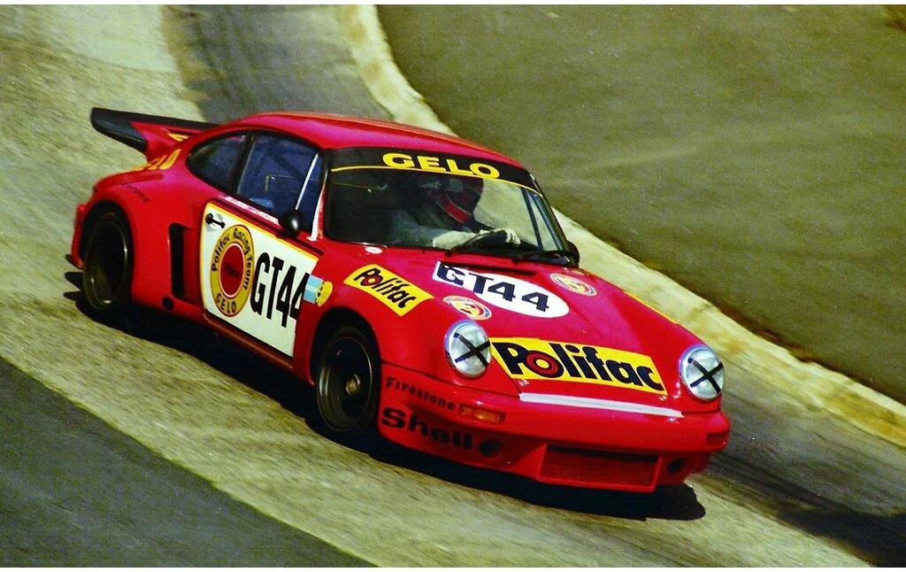 Rennfahrzeug Typ Porsche 911 Carrera RSR des Kölner "GELO / Polifac Racing-Teams" beim ADAC-1000-Kilometer-Rennen auf dem Nürburgring 1974.