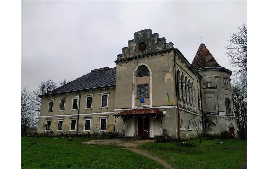 Front view of the Strakhotsky Palace (2021)