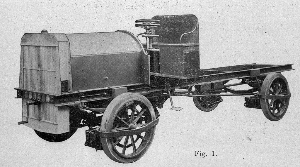 Ansicht eines LKW-Nutzfahrzeugs vom Typ "Dynamobil" der "Ernst Heinrich Geist Elektrizitäts AG" in Köln-Zollstock (um 1905). Gut zu erkennen sind die Elektroantriebe an allen vier Rädern.