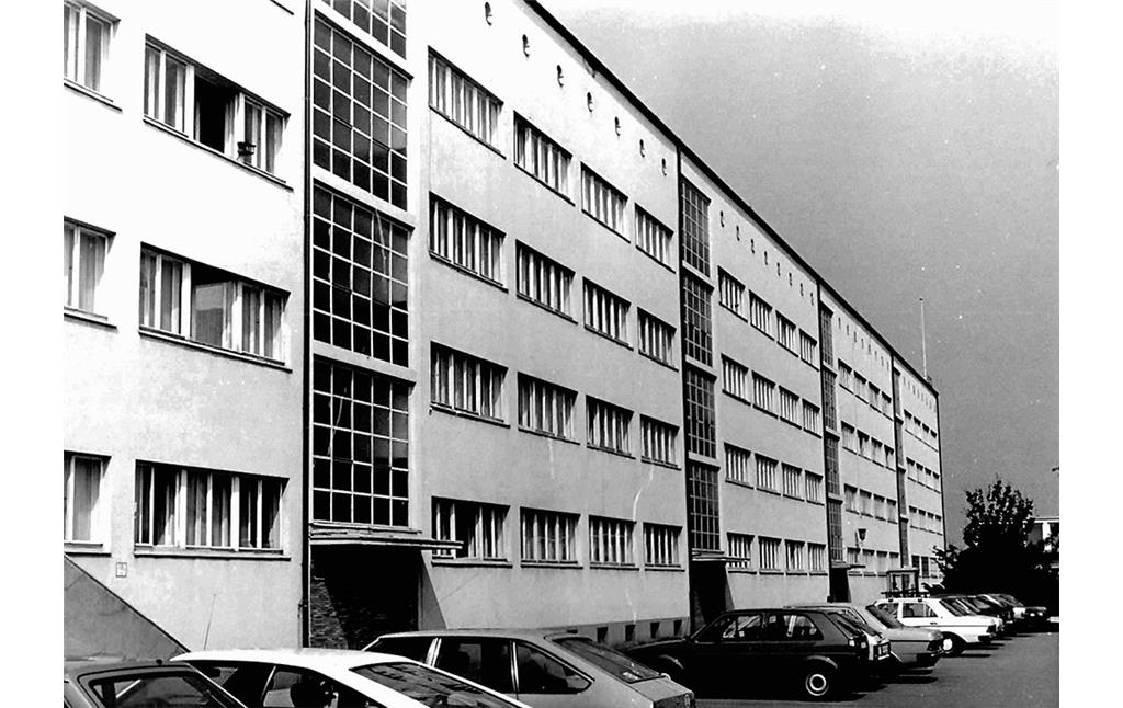 Ansicht der Landespolizeischule in der Norbertstraße in Essen-Bredeney (um 1985).