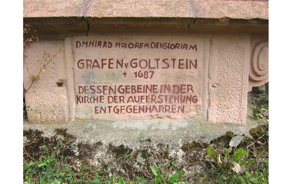 Gedenkstein für den Grafen von Manderscheid-Blankenheim-Gerolstein an der Michaels-Kapelle auf dem Michelsberg in Bad-Münstereifel (2013)